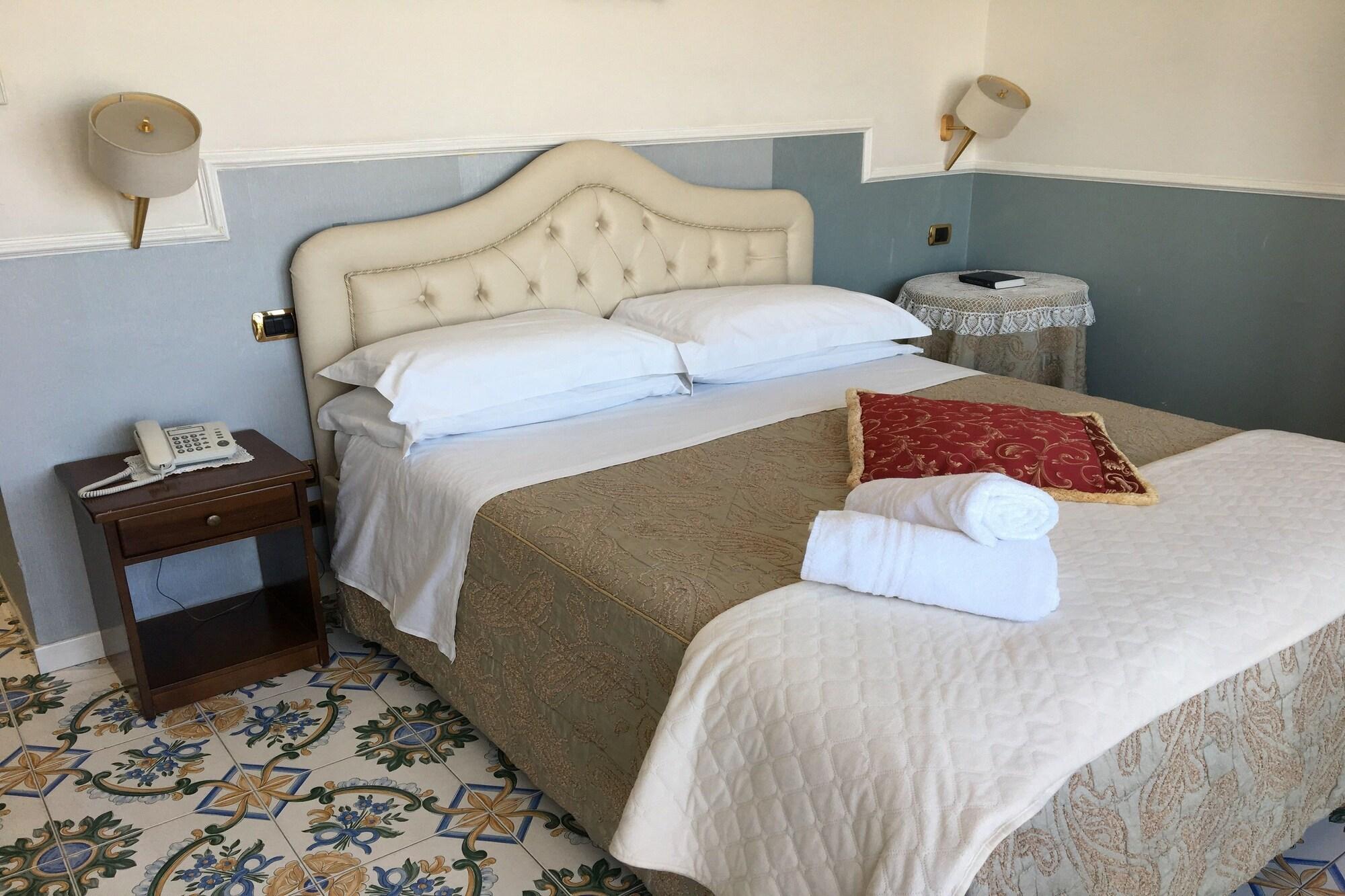 Experience Boutique Hotel - Villa Cimmino كاستيلاّماري دي ستا المظهر الخارجي الصورة